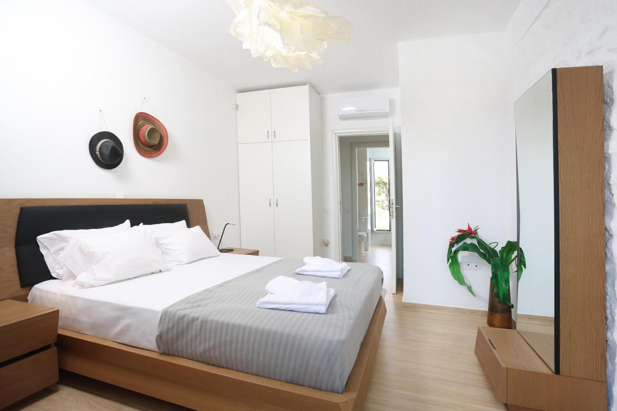 Villa Douglas - Private Pool, Bbq, 4Bdrms, View Pefkochori Exterior foto